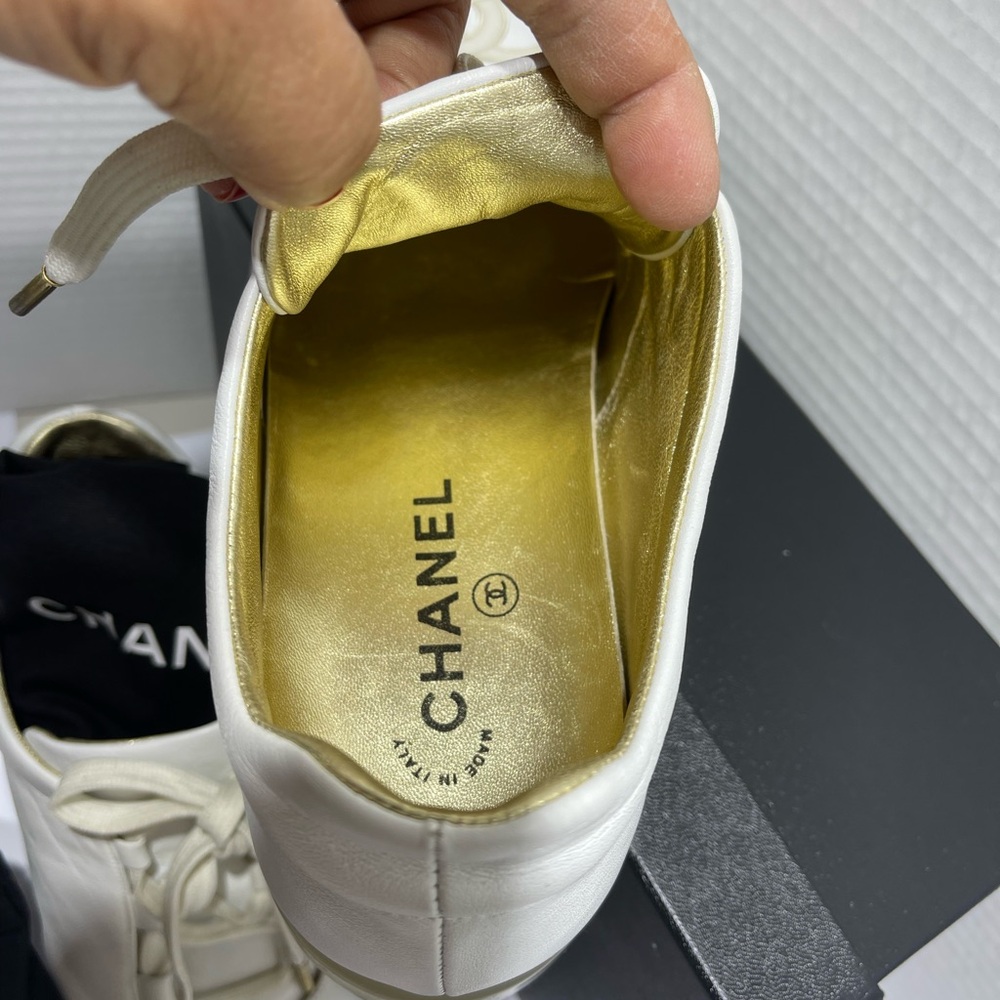 Chanel White Shoes size 8 comes with box and dust bags. - Picture 3 of 12